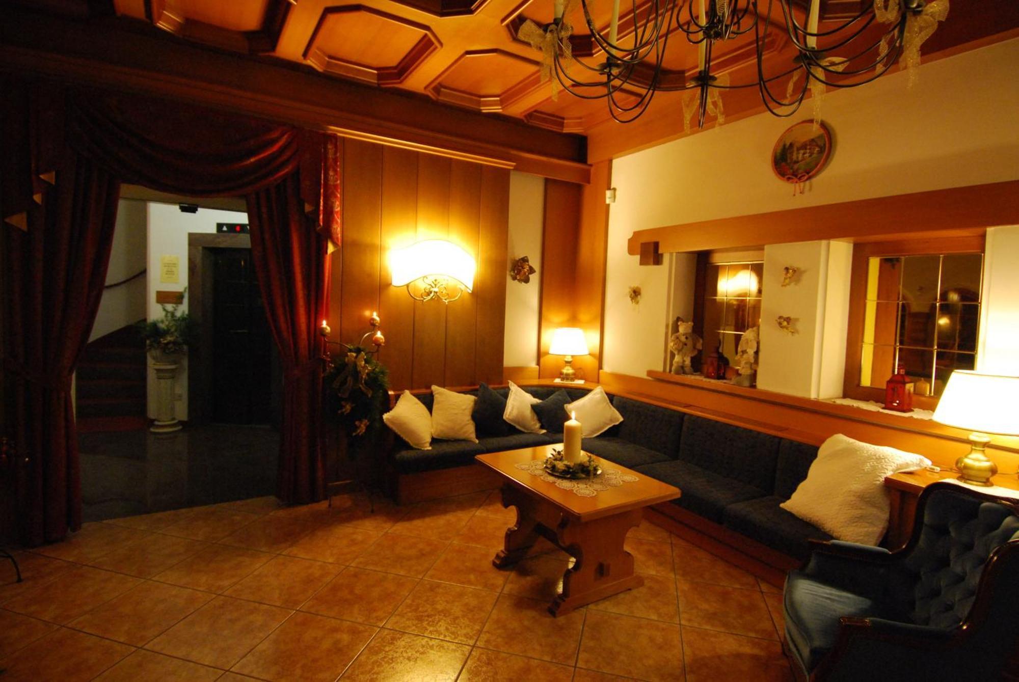 Hotel Belvedere Srl Fai della Paganella Bagian luar foto