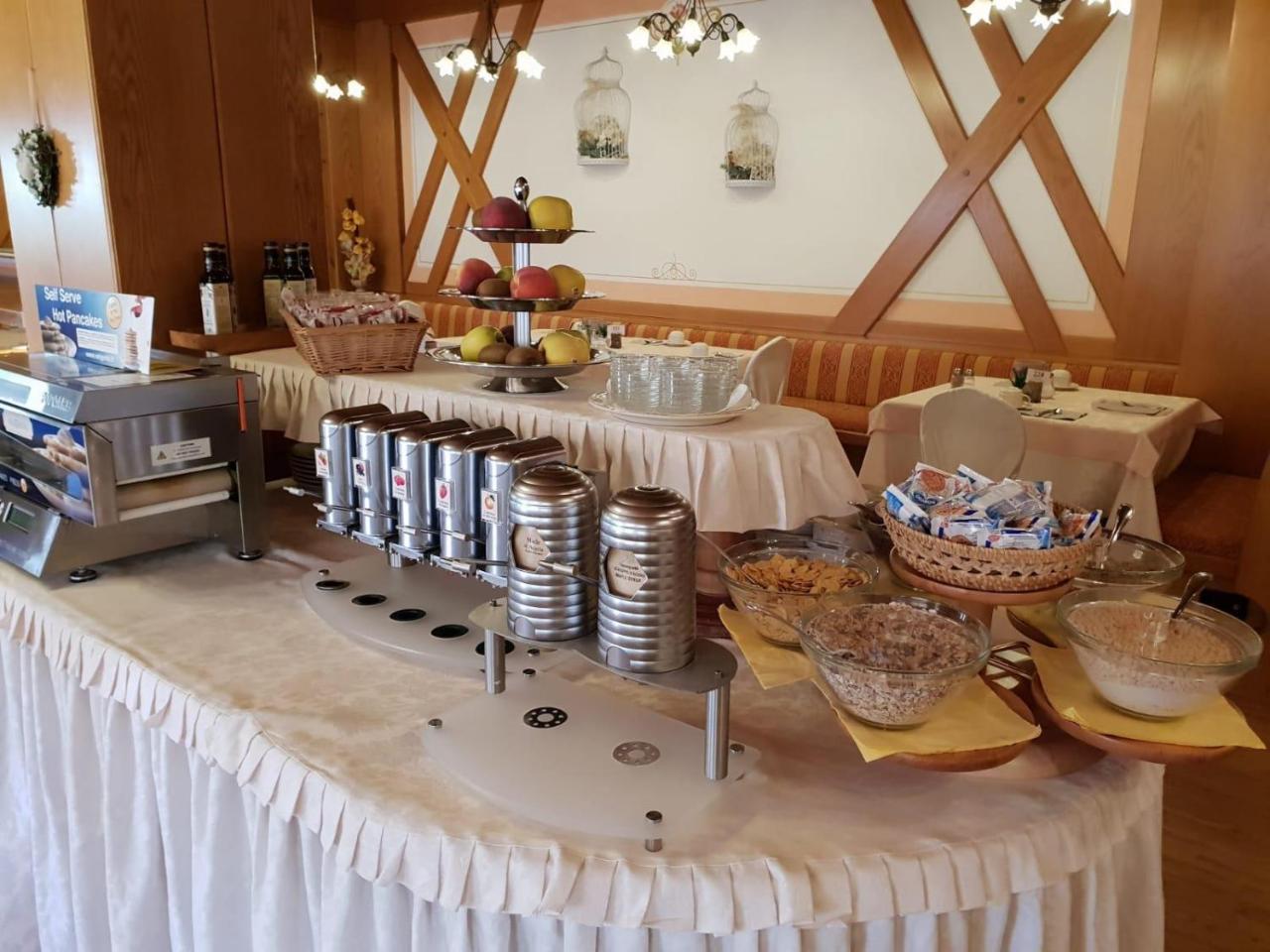 Hotel Belvedere Srl Fai della Paganella Bagian luar foto